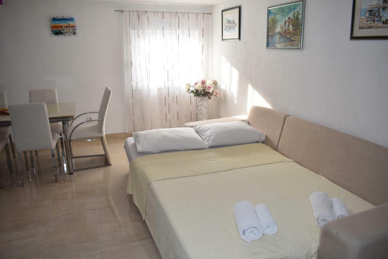 מאקרסקה Apartments Ana מראה חיצוני תמונה