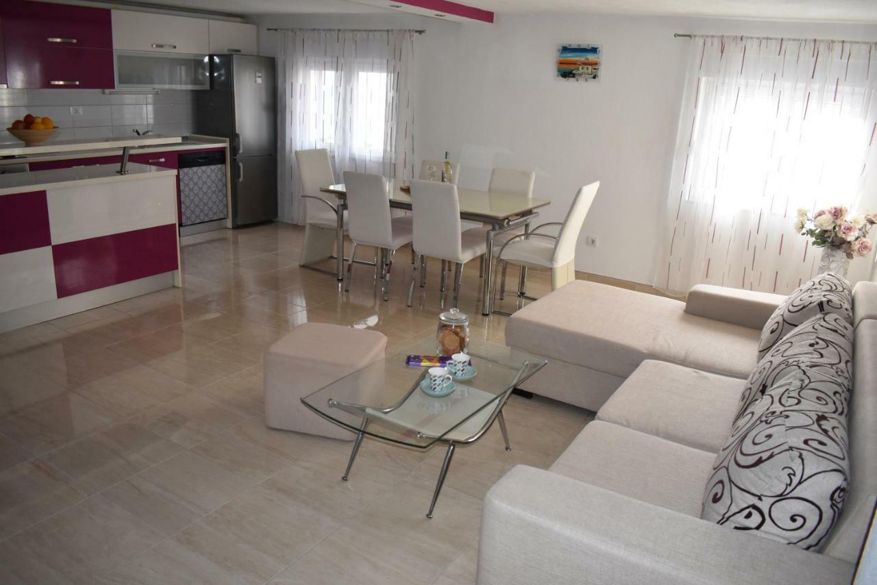 מאקרסקה Apartments Ana מראה חיצוני תמונה